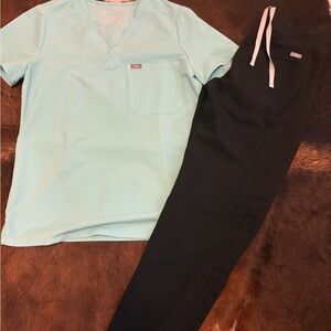 FIGS aqua Scrub Top and Black Pants Set